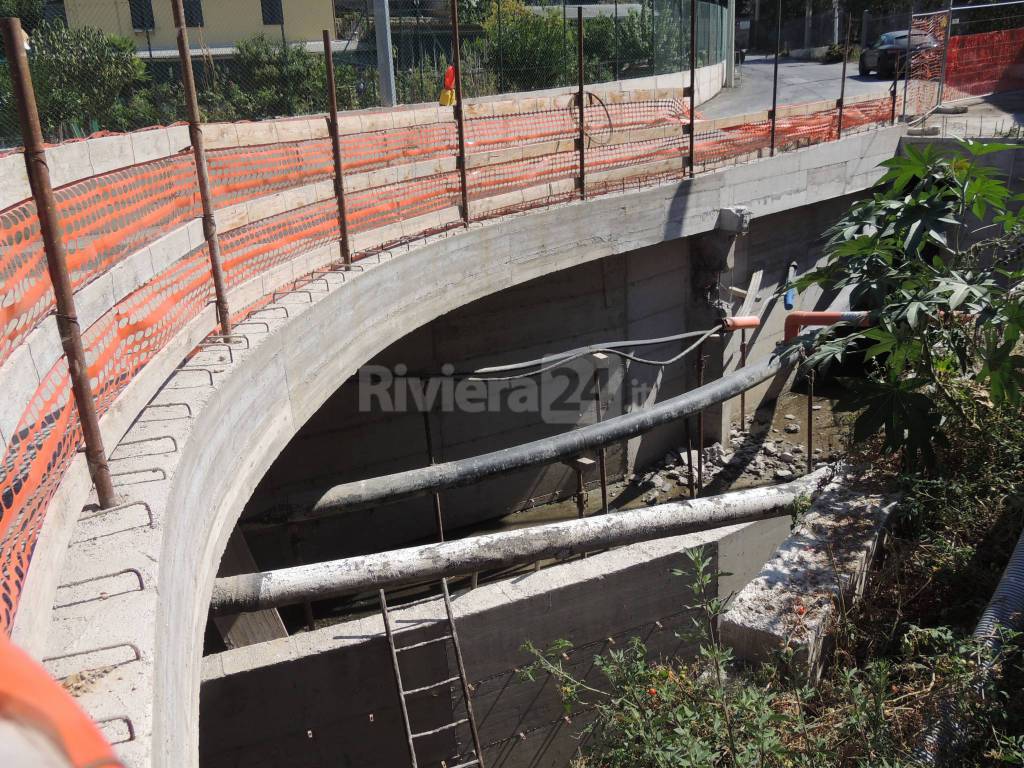 taggia- vasca a cielo aperto in strada san matino