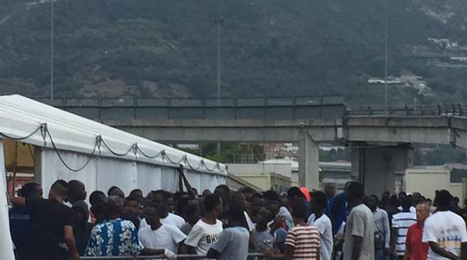 Ventimiglia, migranti minacciano e insultano dipendente FS: chiesta riunione di emergenza in Prefettura