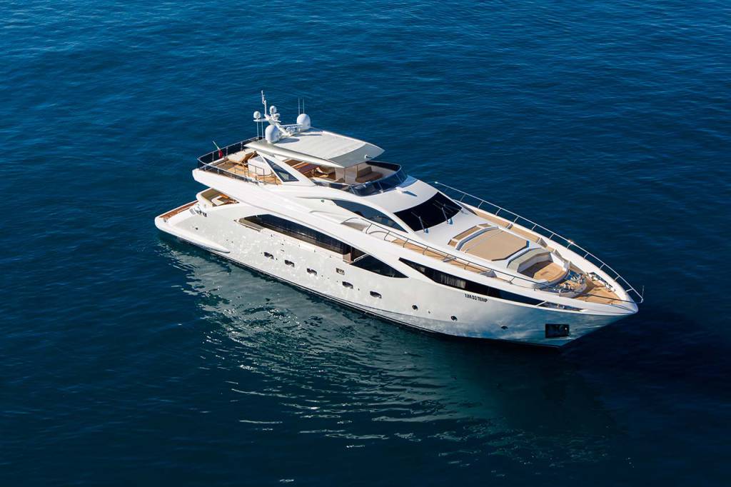 riviera 24 - Yacht Amer Cento world premiere a Cannes