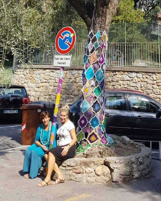 Yarn bombing a Bordighera