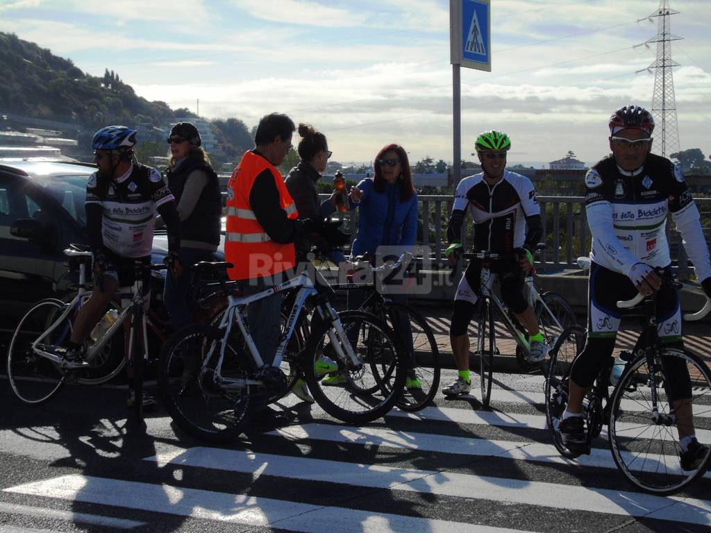 Le foto del giro in bicicletta organizzato dal Dopolavoro Ferroviario di Ventimiglia con il Circolo di Taggia