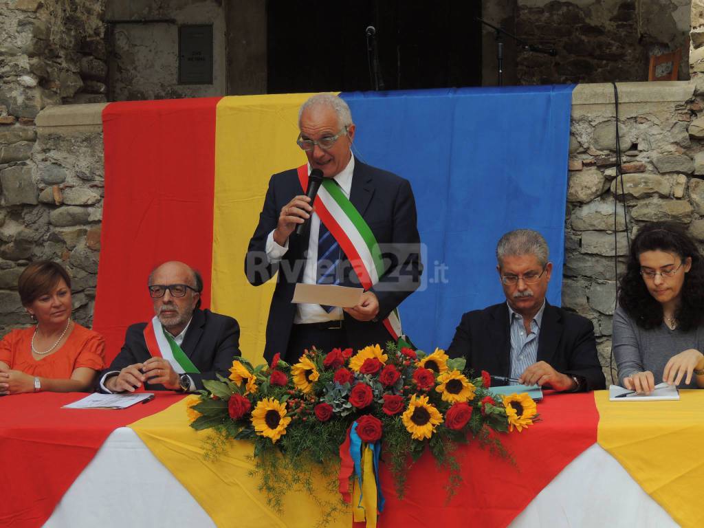 Taggia in festa per il gemellaggio con Verbicaro: firmato il patto di fratellanza in piazza Trinità