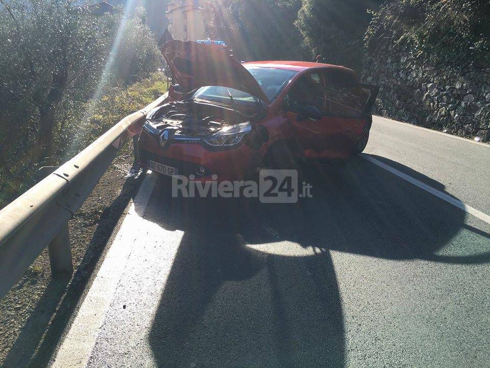 riviera24 - Incidente stradale a Olivetta San Michele