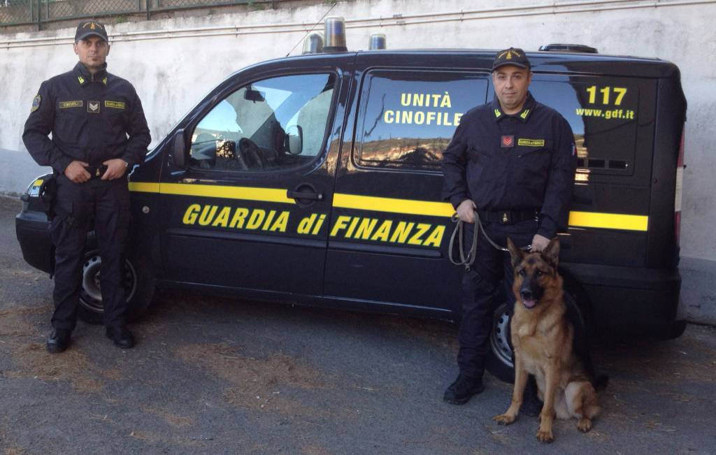 guardia di finanza droga