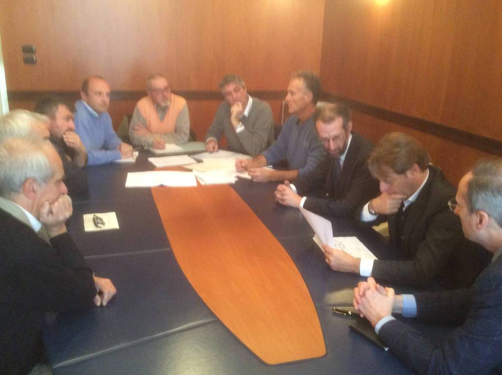 incontro su monesi provincia