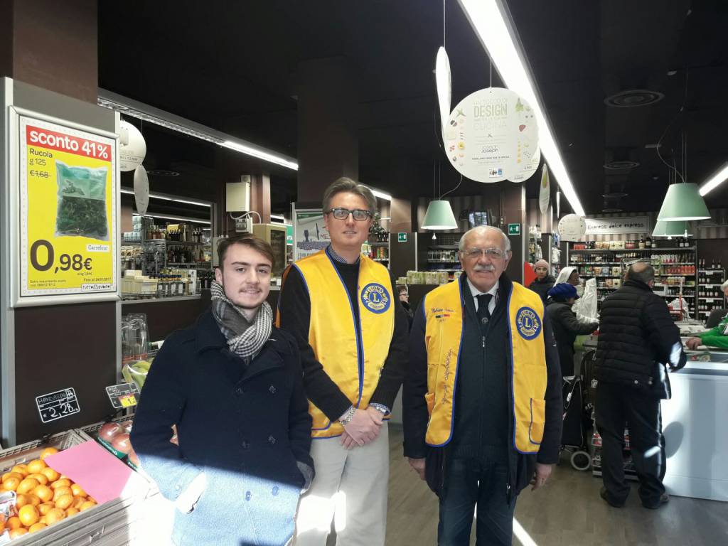 riviera24 - Raccolta alimentare dei sei Lions Club del ponente ligure