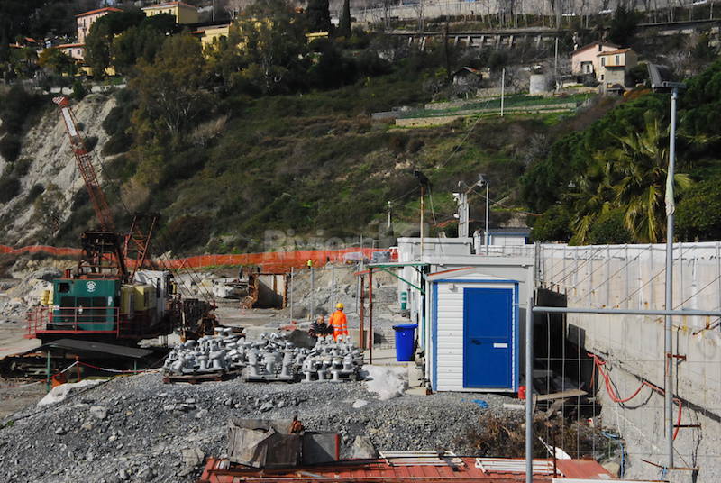 Ventimiglia, cantiere porto