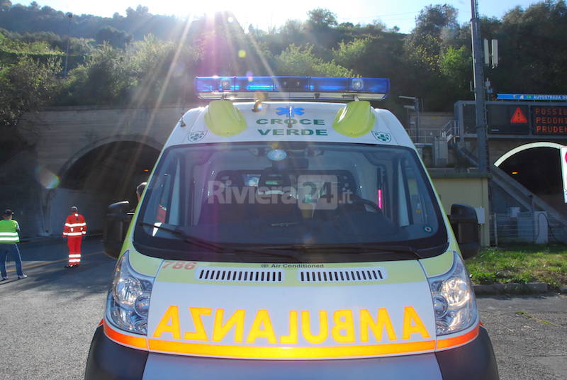 Incidente auto tir autostrada