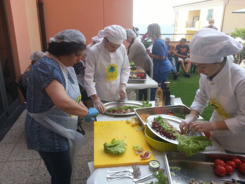 Studenti istituto alberghiero “Ruffini-Aicardi" alla residenza “Le Grange” a Riva Ligure