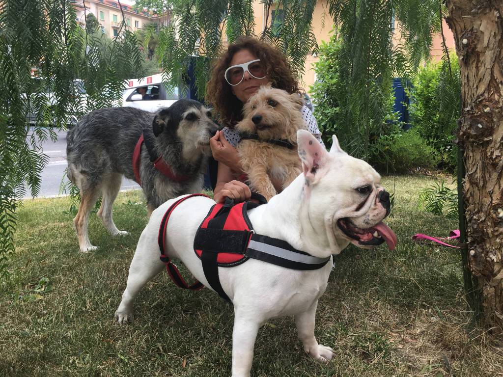 Piera Poillucci con i suoi cani