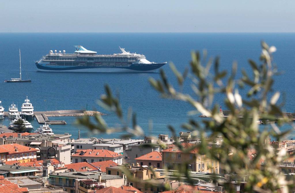 riviera24 - A Sanremo fa scalo la “Tui Discovery” nave crociera