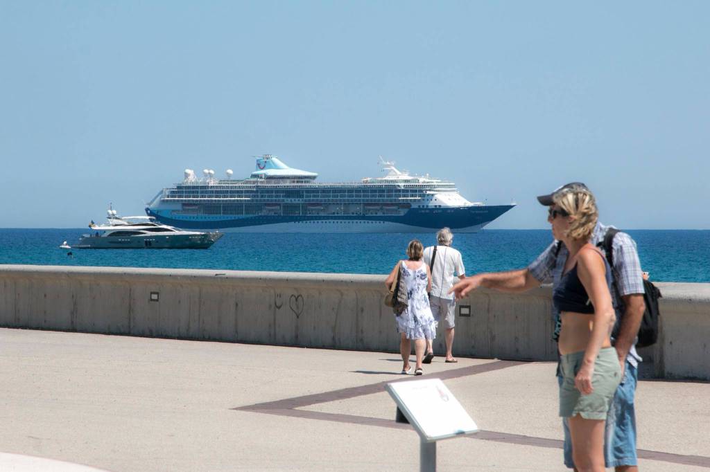 riviera24 - A Sanremo fa scalo la “Tui Discovery” nave crociera