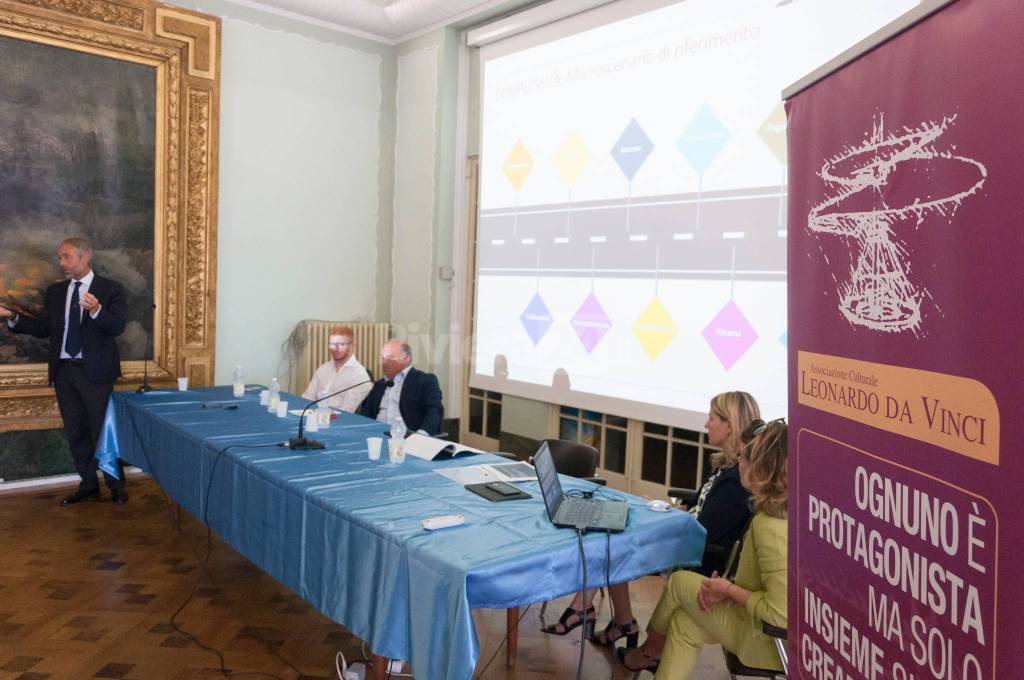 Riviera24-L'associazione Leonardo presenta Smart City