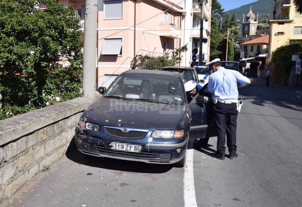 riviera24 - Sanremo, rimozione auto via Borea