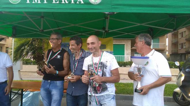 30 i partecipanti alla staffetta alpina lungo le strade degli Otto Luoghi, a Vallecrosia la premiazione