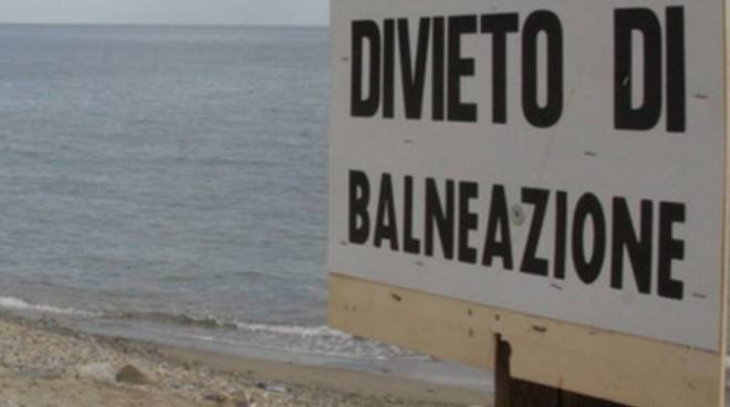 Sanremo, esplode tubo della fogna: scatta il divieto di balneazione