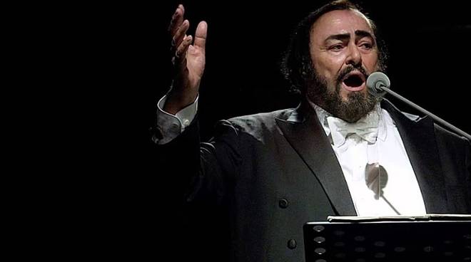 In pullman dalla Riviera a Verona per assistere al Pavarotti’s day di settembre