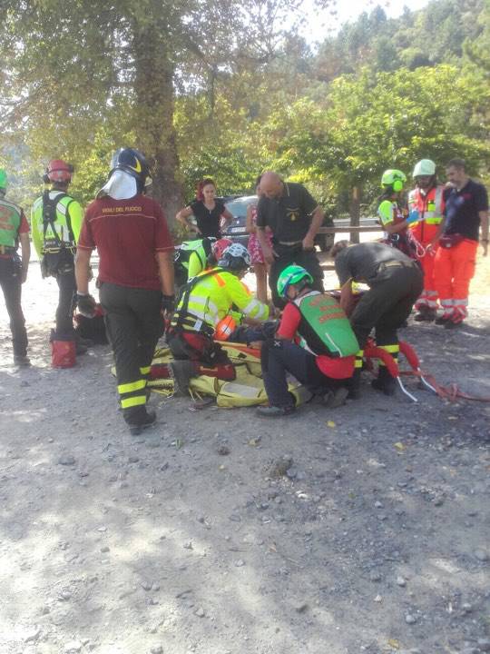 uomoprecipitato dal parapendio 