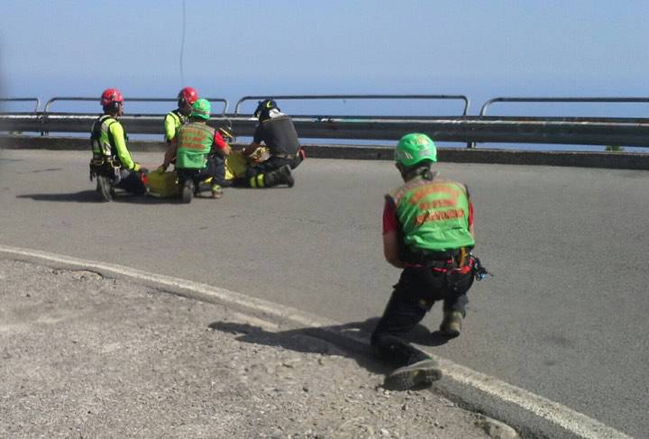 uomoprecipitato dal parapendio 