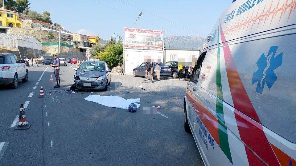 riviera24 - Taggia, tragico schianto in via Beglini: muore giovane motociclista