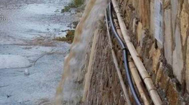 Diano Marina, rottura dell’acquedotto del Roja in Via Villebone