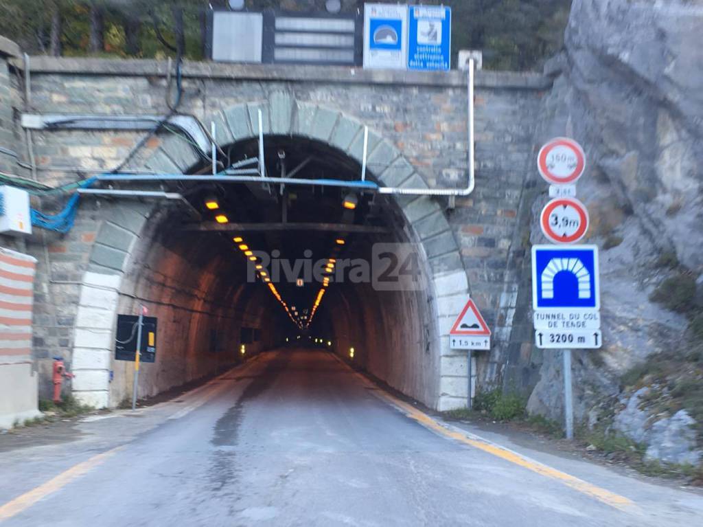 tunnel di tenda