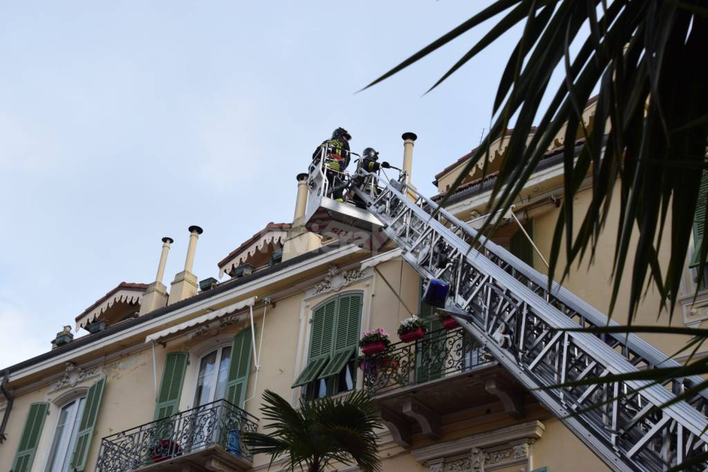 Bordighera cornicione pericolante