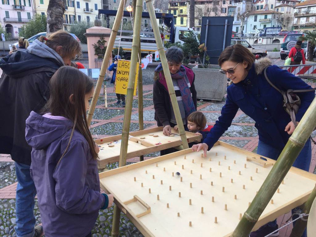 riviera24 - Parco con giochi in legno ludici