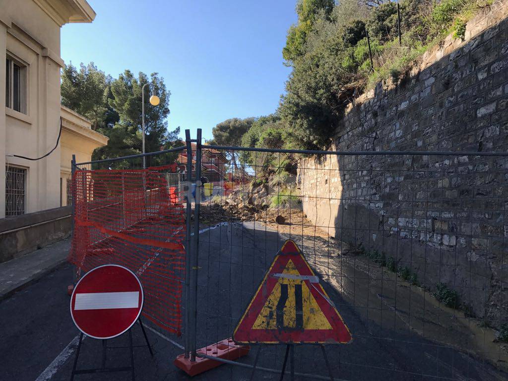 Crolla muro per viale Vittorio Veneto