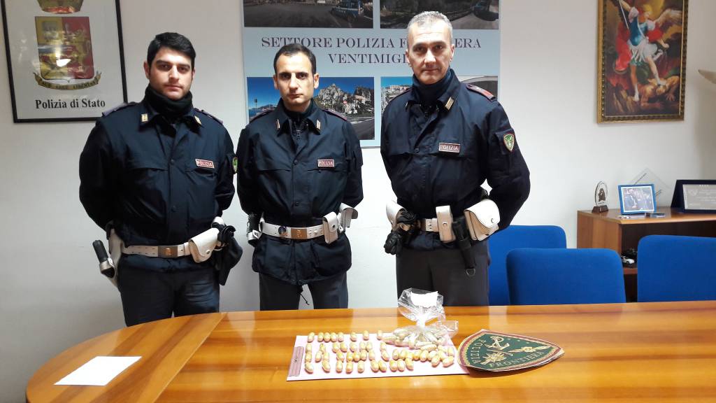 polizia di frontiera arresto