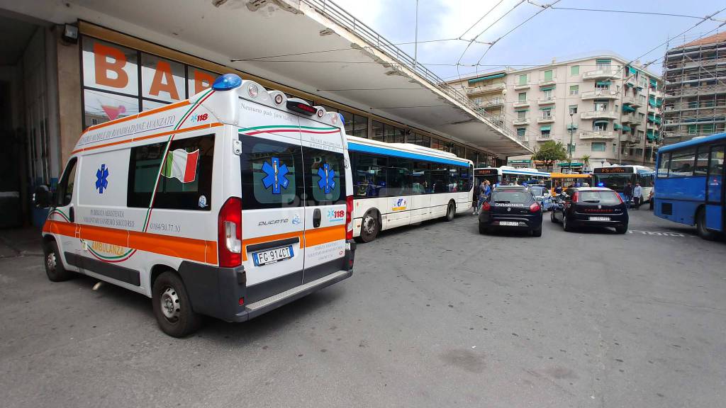 Riviera24-Sanremo polizia carabinieri autostazione rt autobus