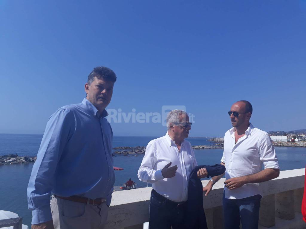 riviera24-Claudio Scajola "on the road" per toccare con mano i problemi dei cittadini di Imperia