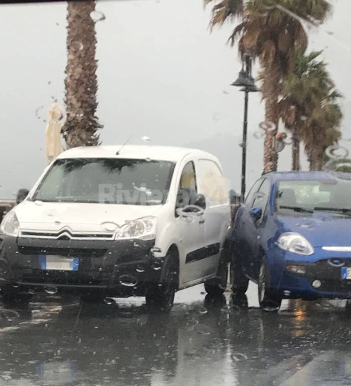 Ventimiglia incidente in passeggiata