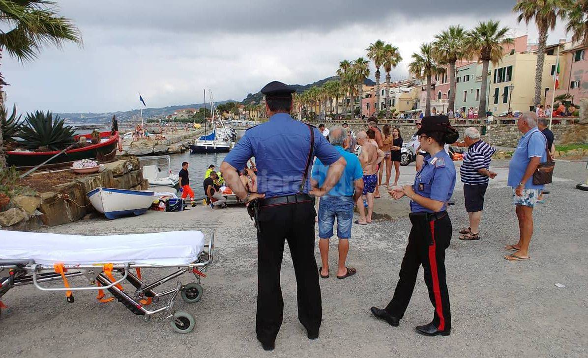 Riva Ligure, si sente male in acqua. Anziano turista tedesco in gravi condizioni