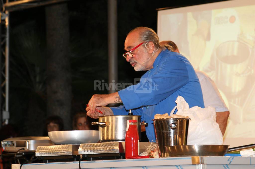 Riviera24-Andy Luotto inaugura i cooking show di Ospedaletti a Tavola CNA