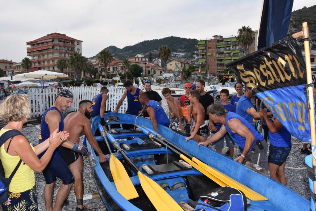 Il Sestiere Burgu trionfo al palio marinaro di Ventimiglia