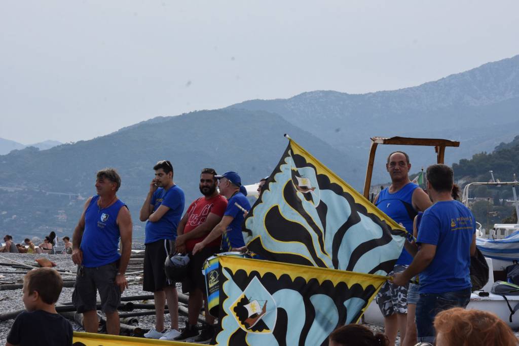 Il Sestiere Burgu trionfo al palio marinaro di Ventimiglia