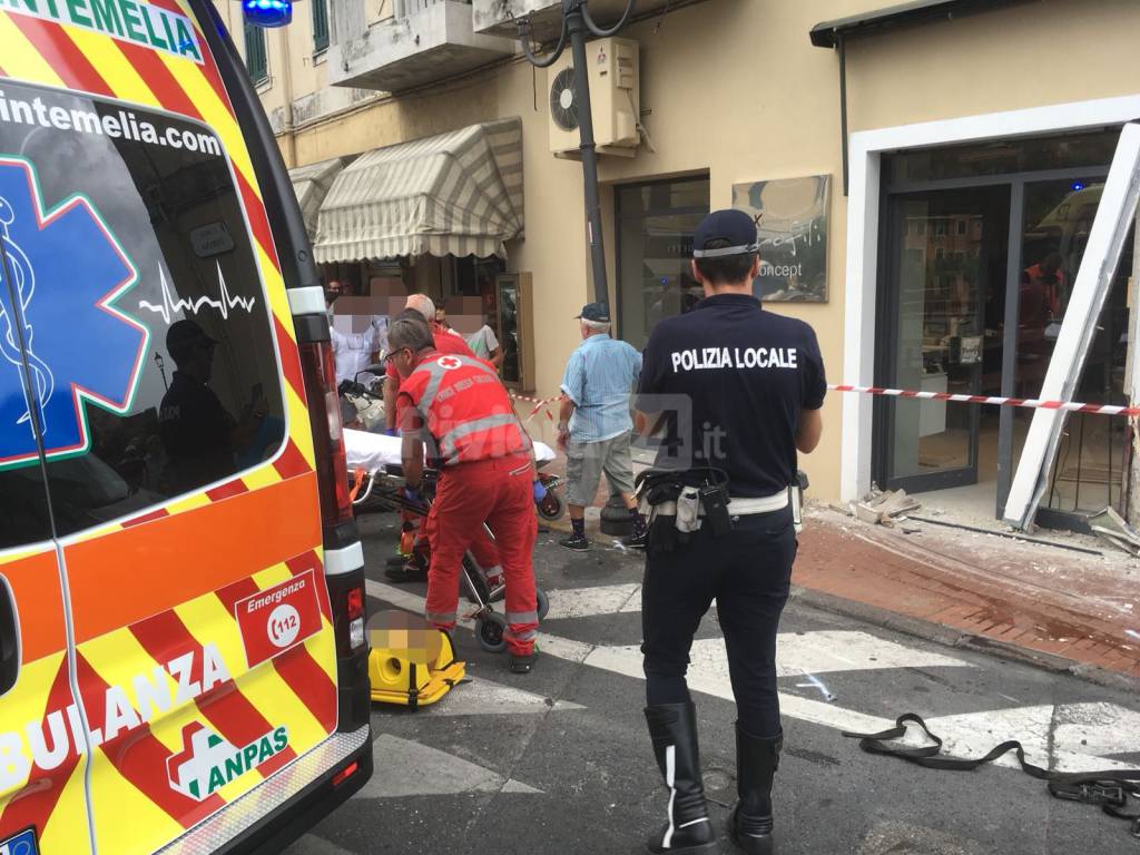 Incidente largo torino ventimiglia