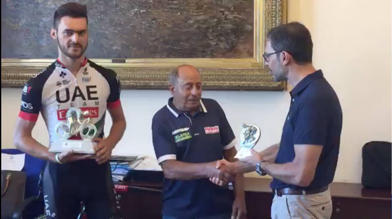 premiazione oliviero troia 