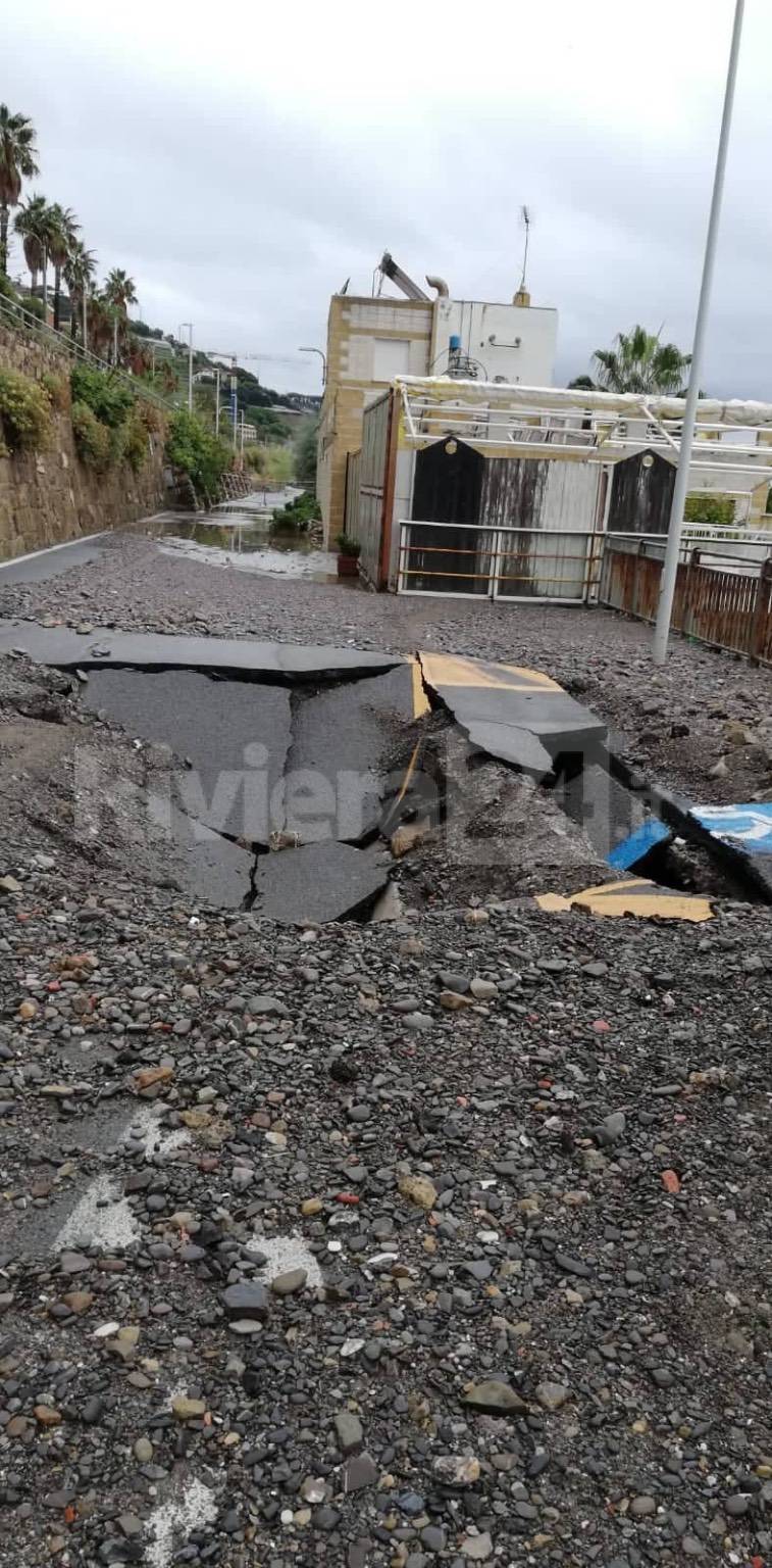 Esplode tubatura voragine Tre Ponti