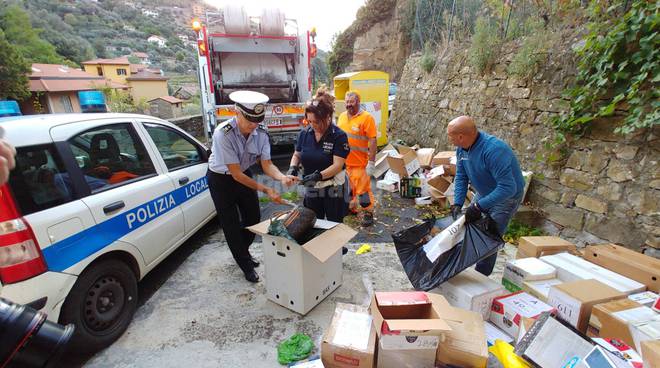 Sanremo, al macero 17 mila patacche sequestrate dalla Municipale