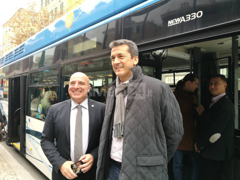 Presentazione autobus Rt a idrogeno 