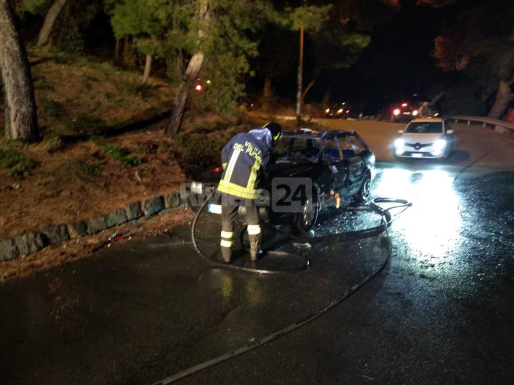 incendio auto ventimiglia