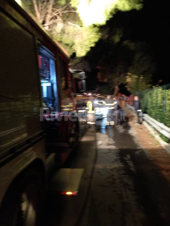 incendio auto ventimiglia