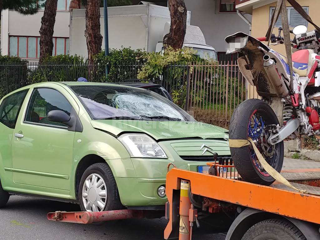 incidente vallecrosia auto moto