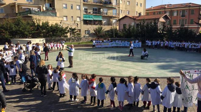 Vallecrosia, alunni delle scuole Doria in marcia per l’ambiente