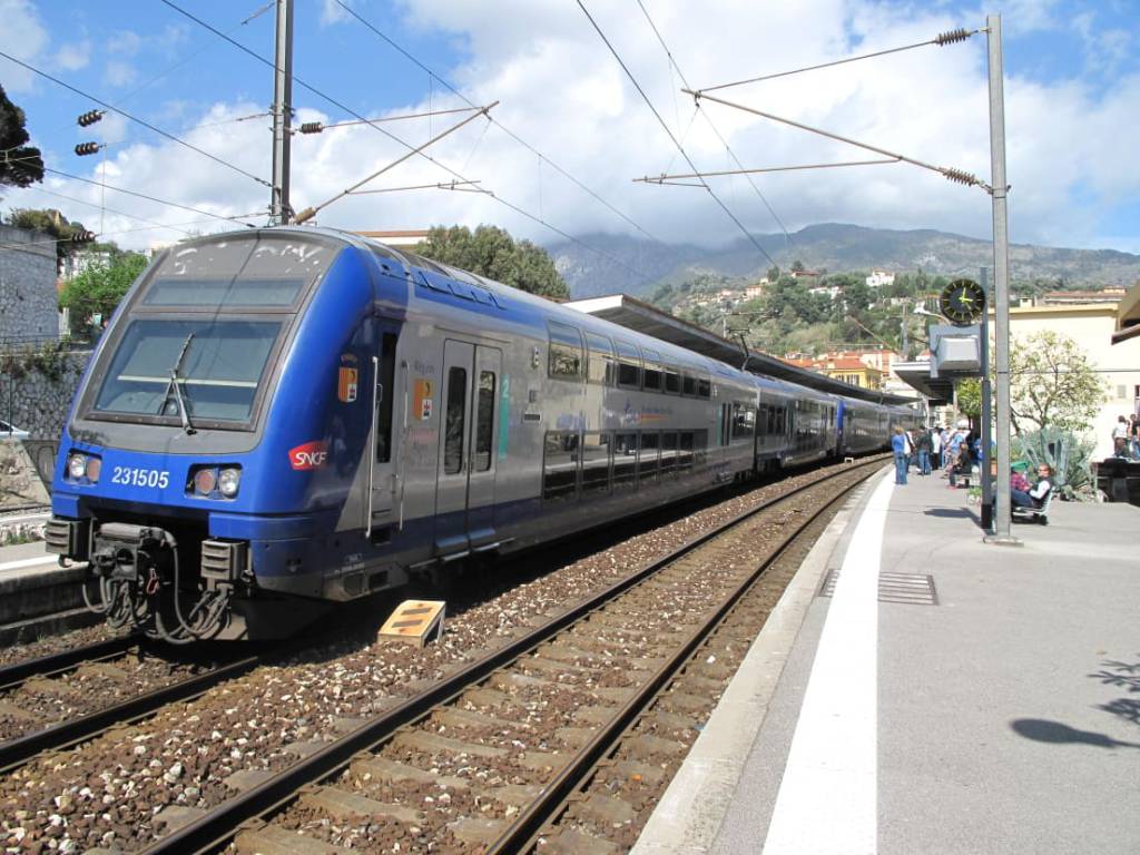 treno sncf francese 