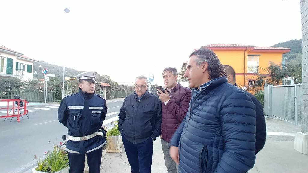 riviera24-Camporosso, cadono calcinacci dal viadotto dell'Autofiori