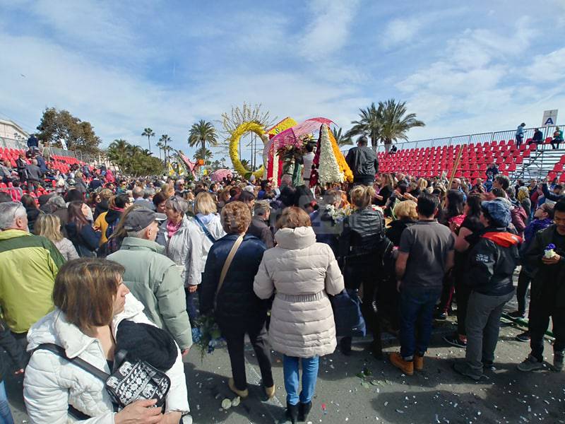 Sanremo in fiore 2019, assalto ai carri