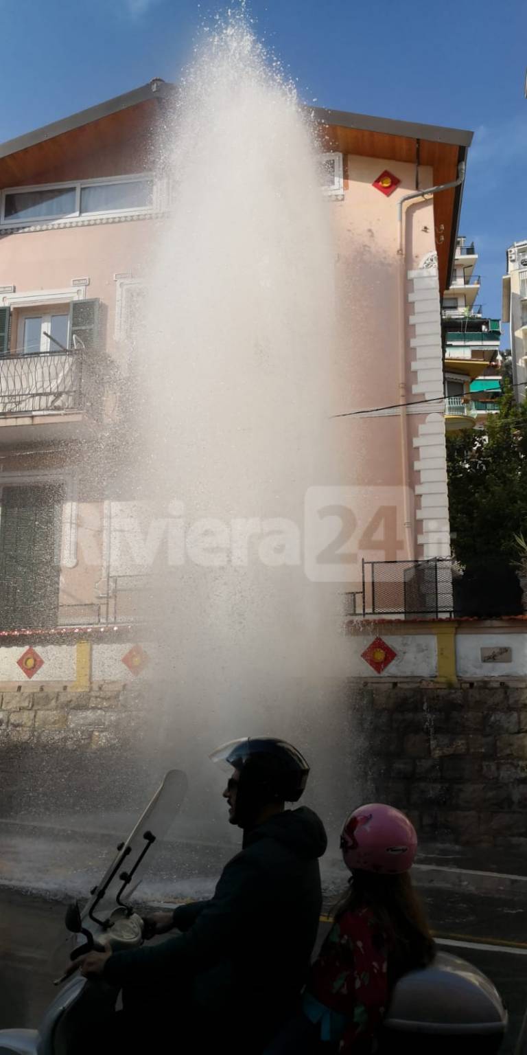 Geyser via Martiri a Sanremo 